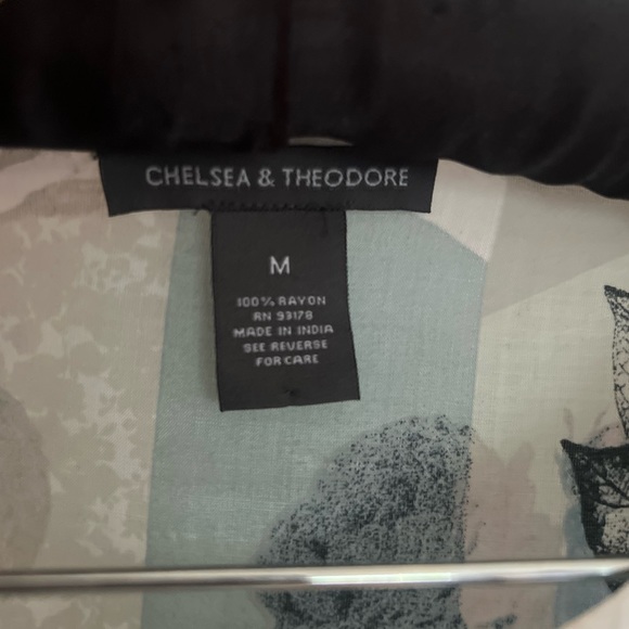 Chelsea & Theodore Layered Flare Sleeved Top - Picture 3 of 3